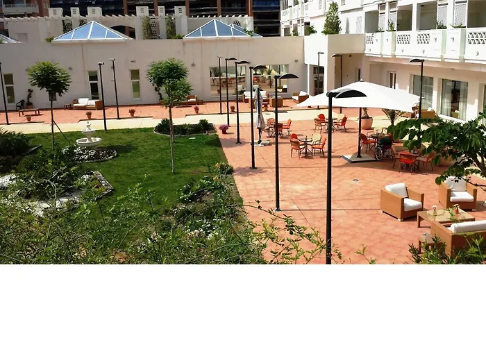 Ballesol Costablanca Senior Mayores De 55 Anos 칼라 데 피네스트라트
