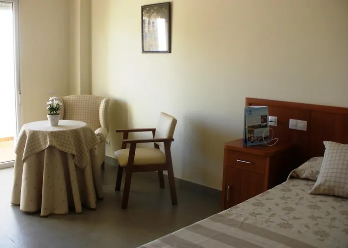 Ballesol Costablanca Senior Mayores De 55 Anos 칼라 데 피네스트라트